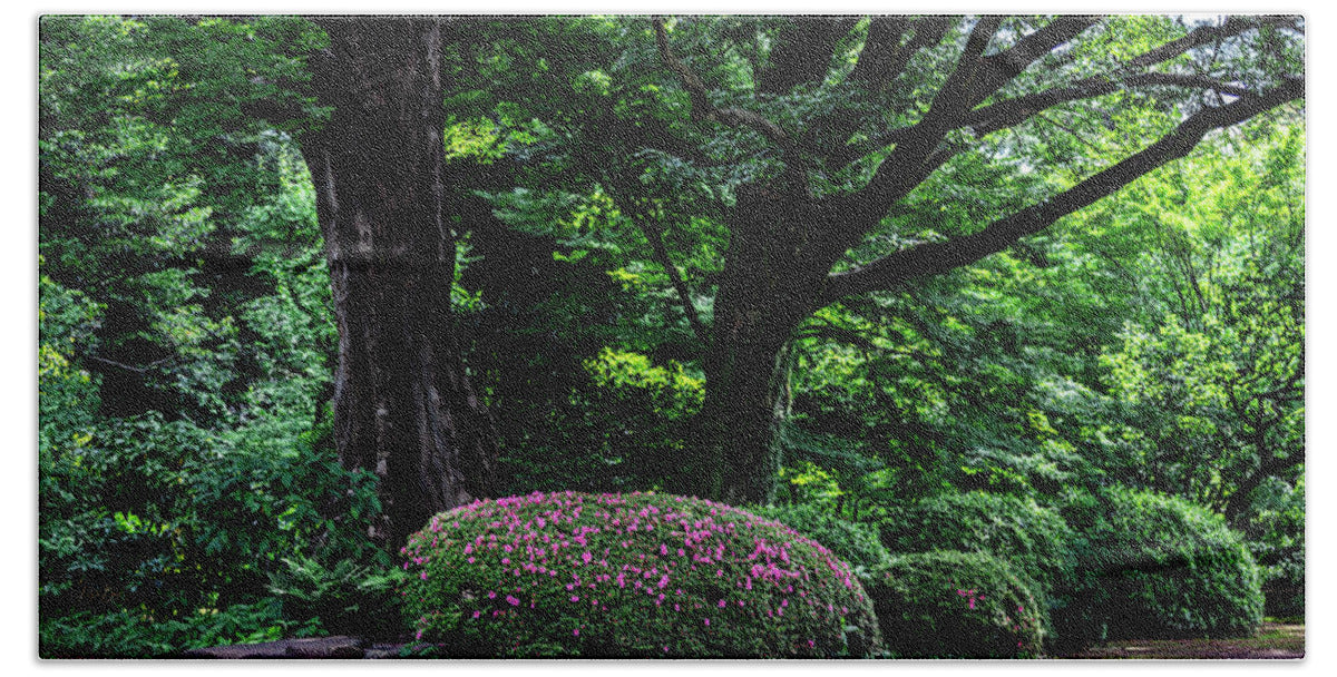 Gardens of Tokyo - Bath Towel