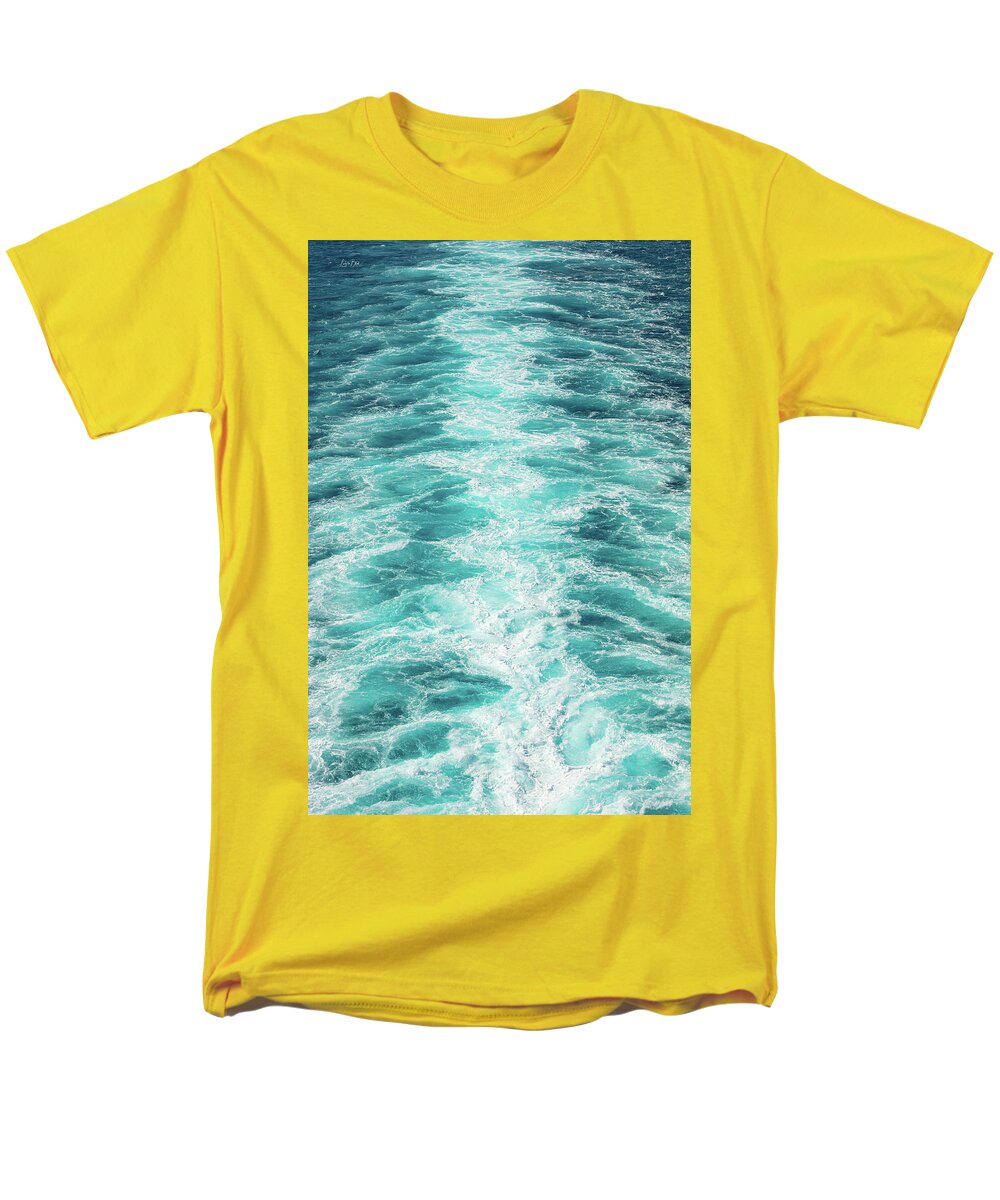 Off the Coastal Waters of Italy - Men's T-Shirt (Regular Fit)