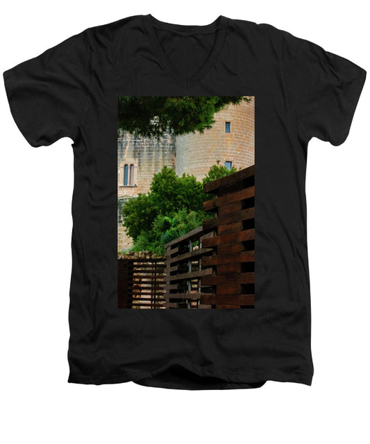 Spain Castle V - Men's V-Neck T-Shirt