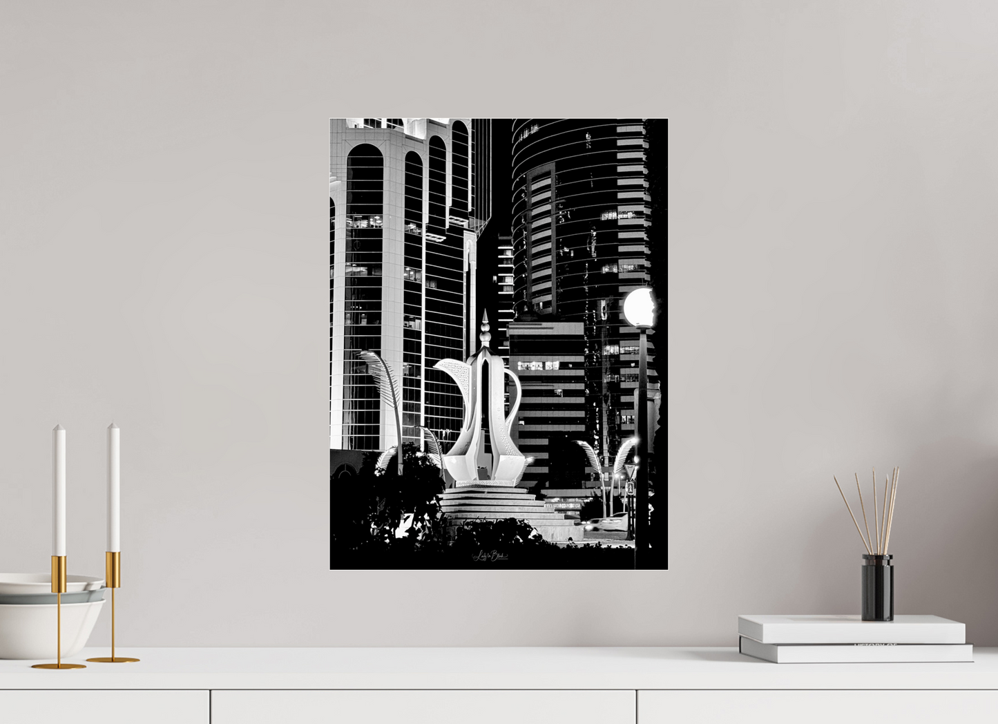 15 x 20″, Photo Print Under Acrylic Glass Al Dallah Hospitality Sculpture B/W