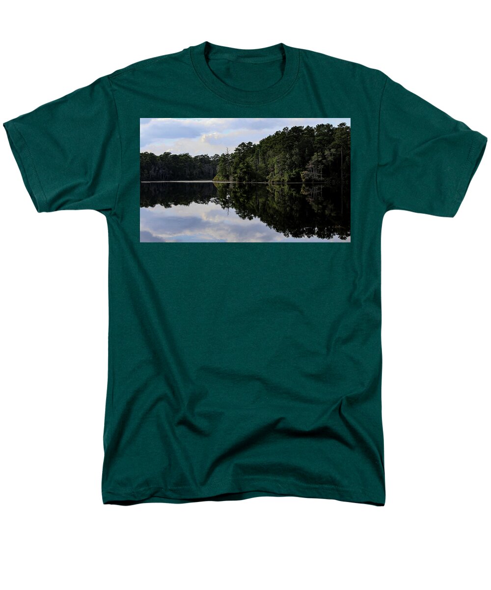 Lake Rim of North Carolina II  - Men's T-Shirt  (Regular Fit)