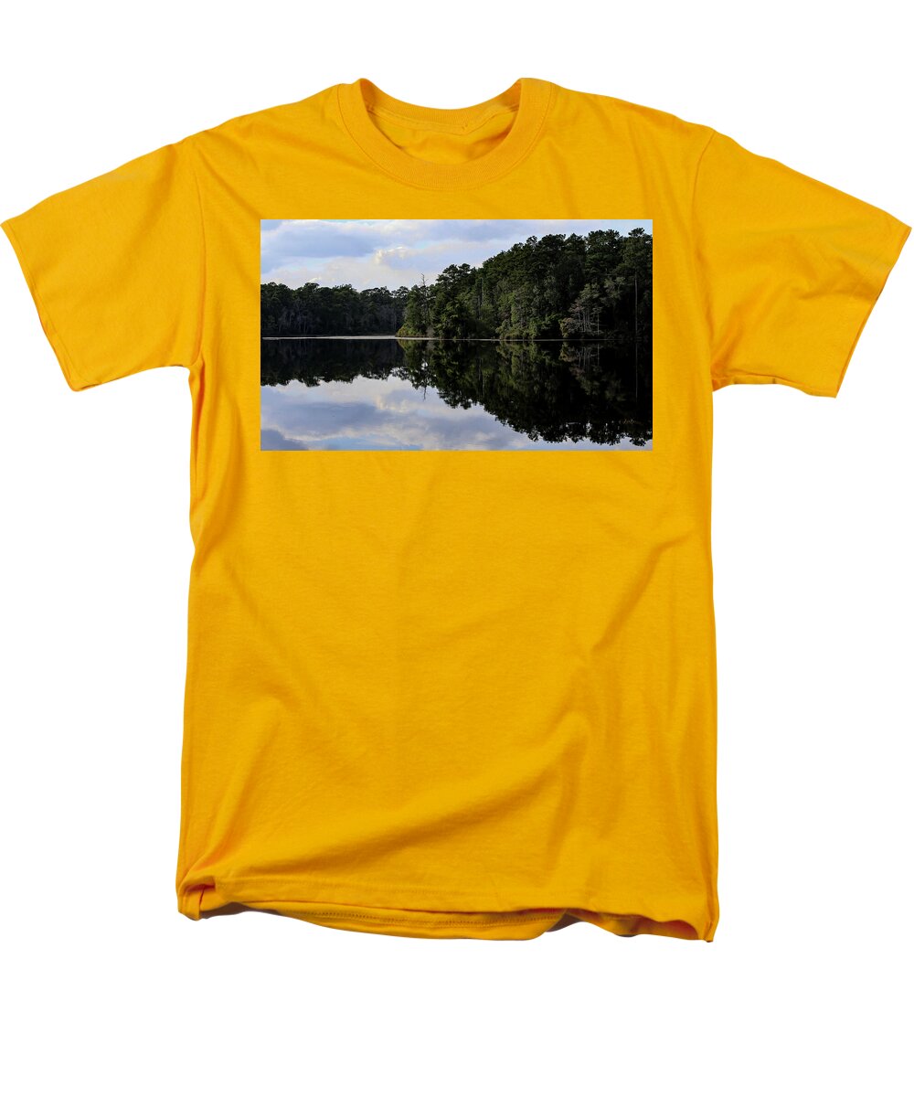 Lake Rim of North Carolina II  - Men's T-Shirt  (Regular Fit)