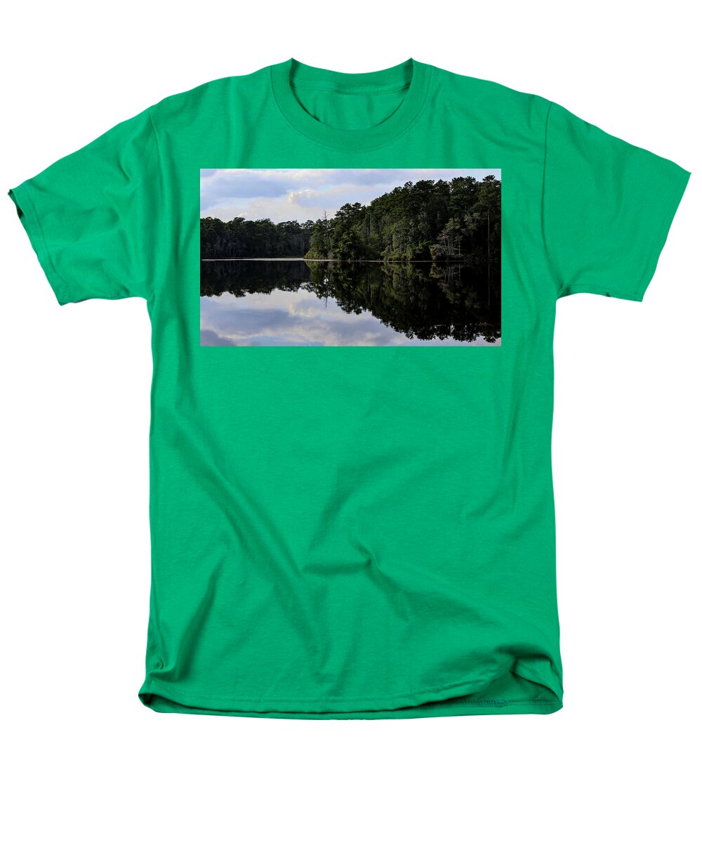 Lake Rim of North Carolina II  - Men's T-Shirt  (Regular Fit)