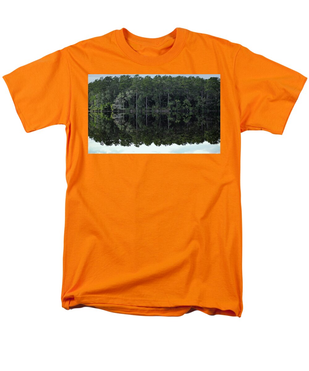Lake Rim of North Carolina - Men's T-Shirt  (Regular Fit)