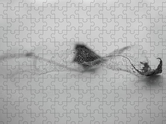 Leaf Left B/W - Puzzle