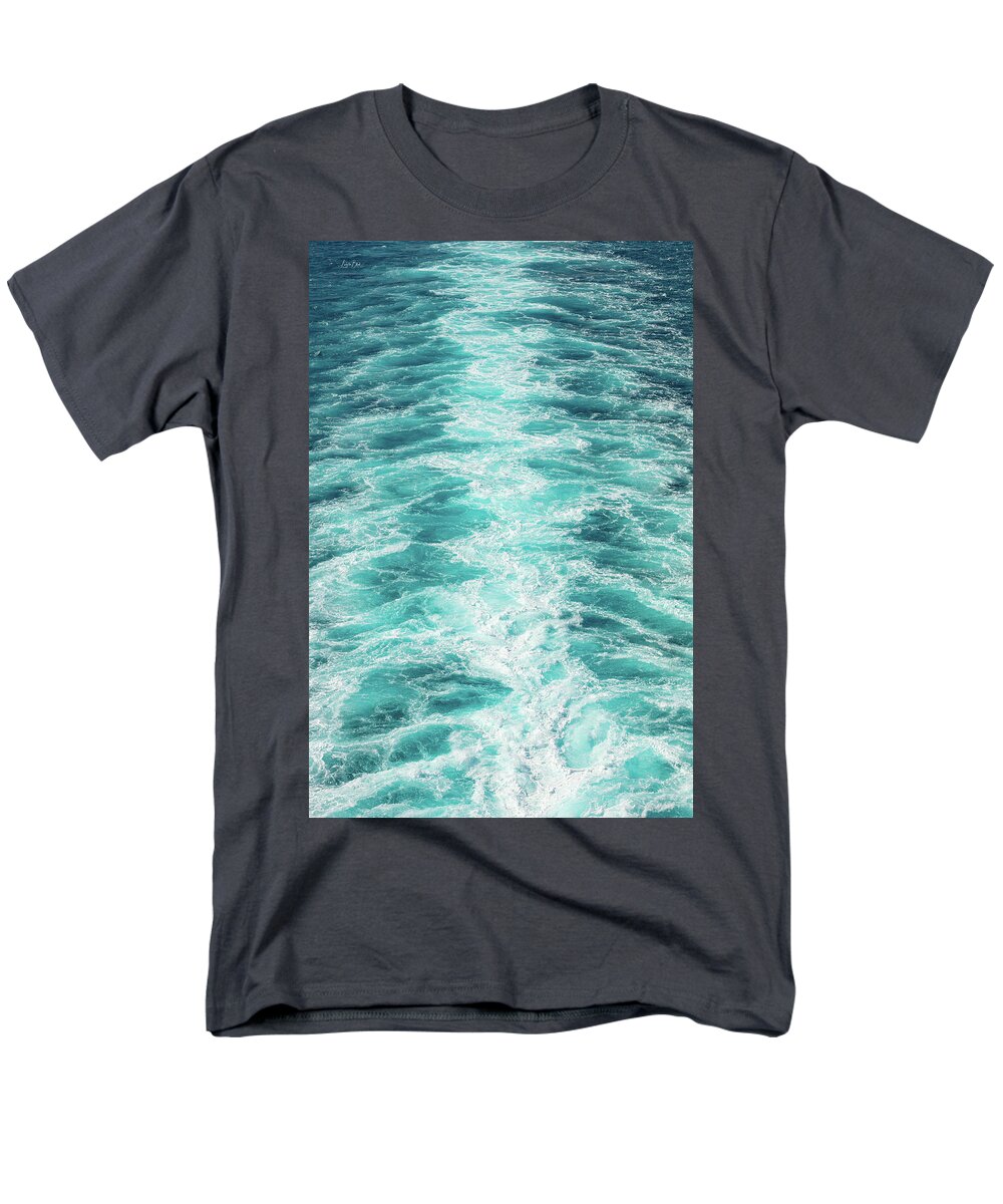 Off the Coastal Waters of Italy - Men's T-Shirt  (Regular Fit)