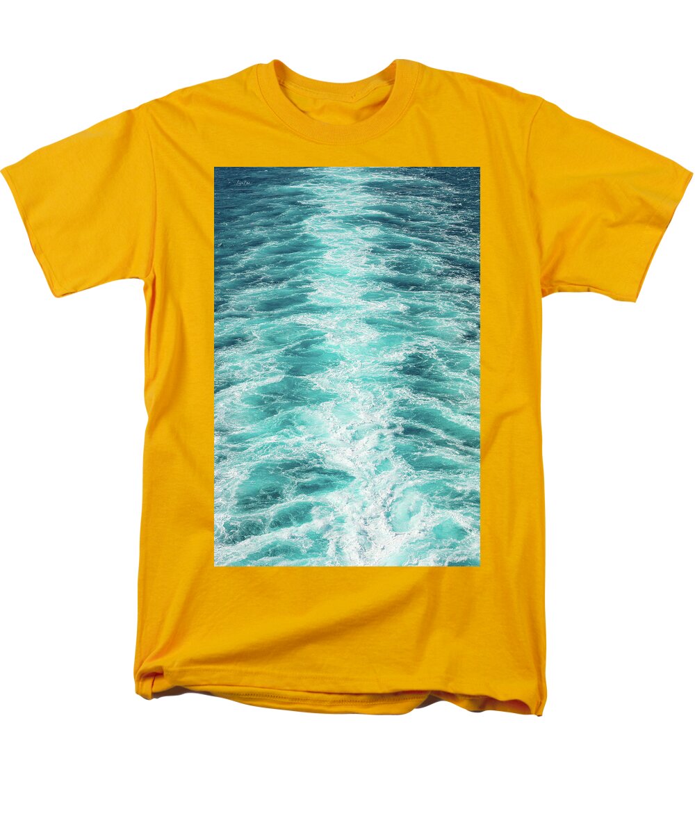 Off the Coastal Waters of Italy - Men's T-Shirt  (Regular Fit)