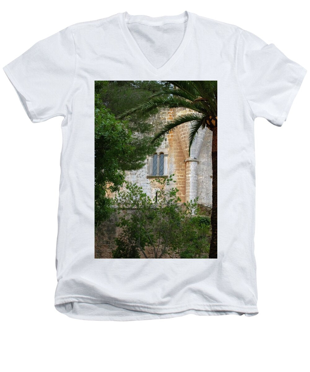 Spain Castle II - Men's V-Neck T-Shirt