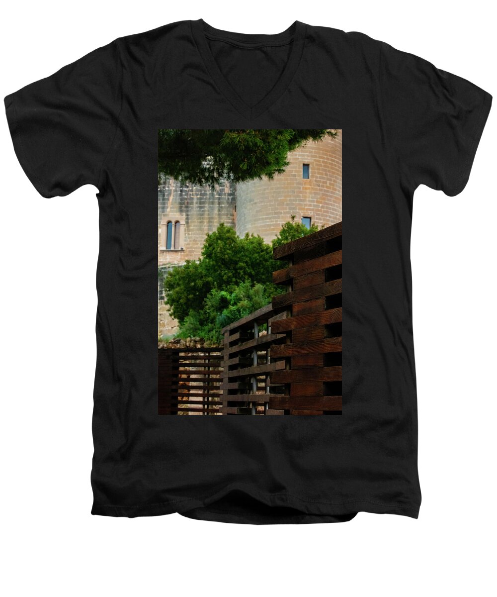 Spain Castle V - Men's V-Neck T-Shirt