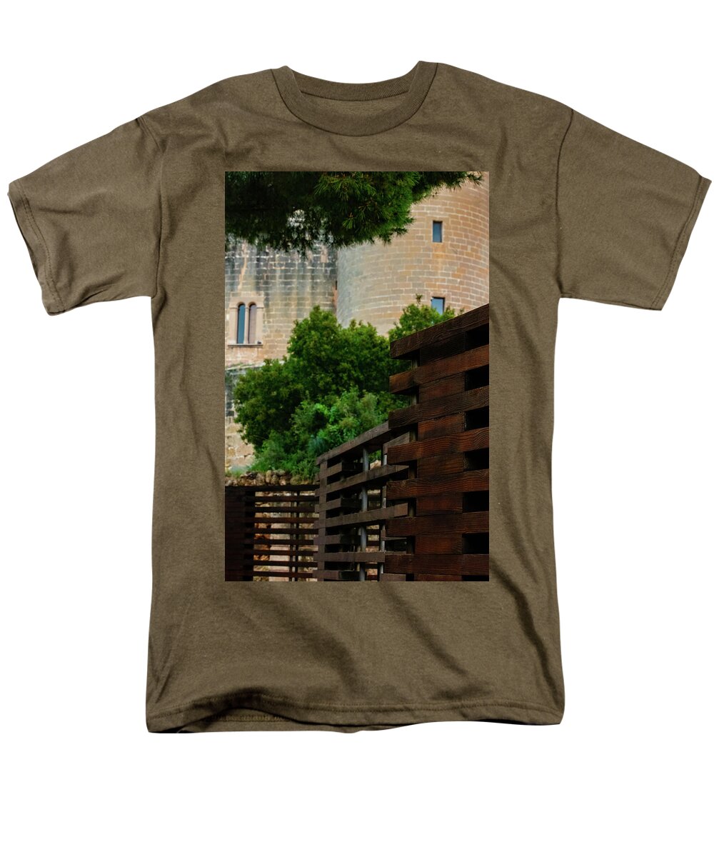 Spain Castle V - Men's T-Shirt  (Regular Fit)