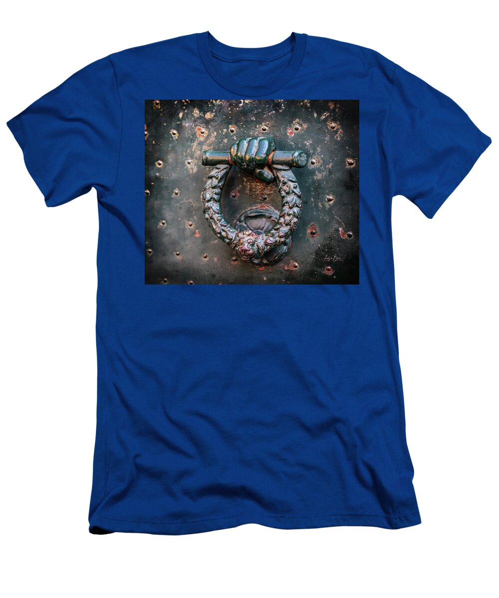 Weathered Door Knocker Italy - T-Shirt