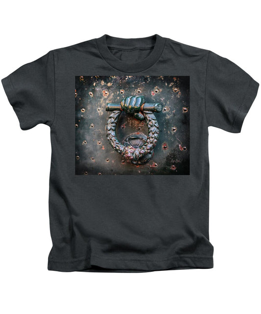Weathered Door Knocker Italy - Kids T-Shirt